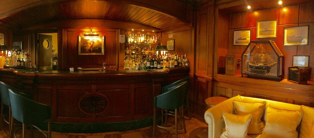 Excelsior Rapallo bar
